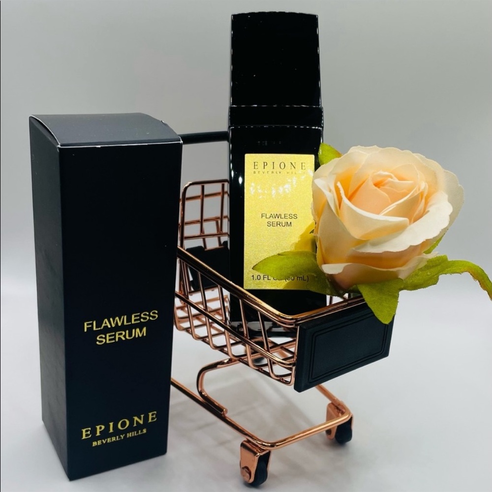 🎁NEW in Box EPIONE Flawless serum-FULL size.